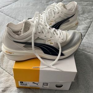 Puma x Tracksmith Running Deviate Nitro Elite 8